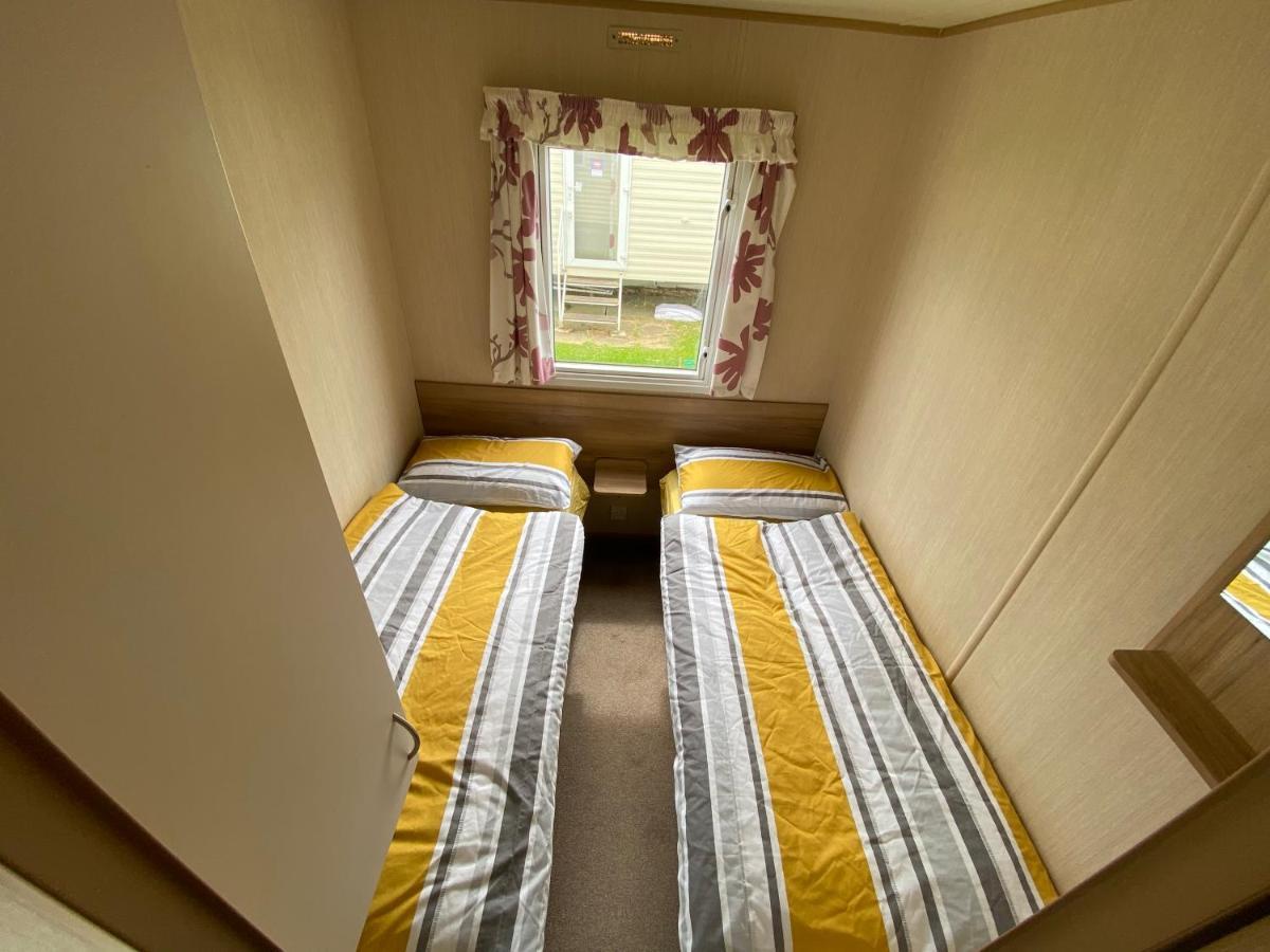 3 Bed 8 Berth Caravan In California Cliffs - M1 Great Yarmouth Esterno foto
